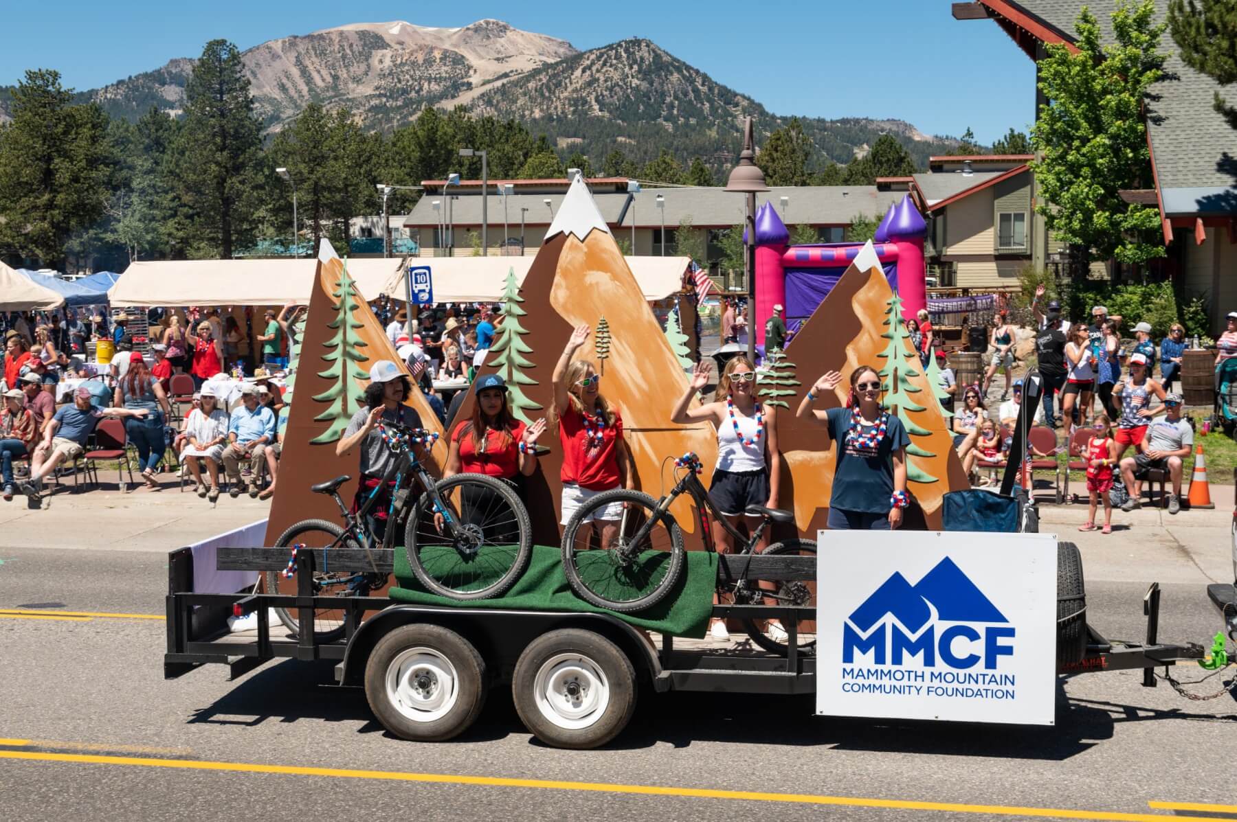 Picture of float during the Fourth of July Parade at Mammoth Mountain.